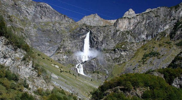 Apertura delle cascate del Serio